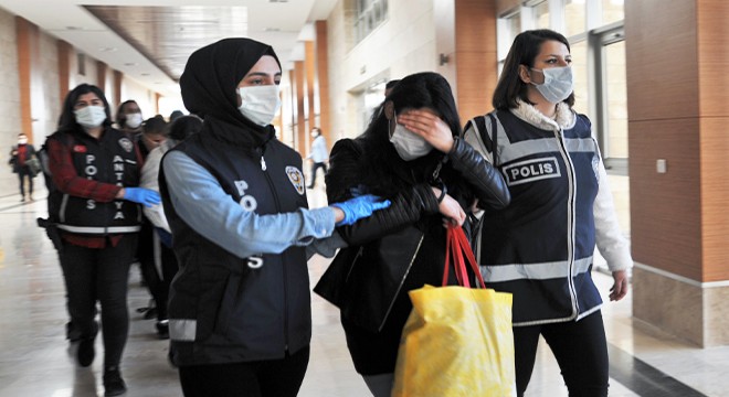 1 milyon liralık ziynet eşyası çalan 'Altın Kızlar' tutuklandı