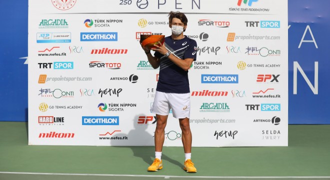 Antalya Open'da şampiyon Alex de Minaur