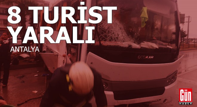Antalya'da midibüs takla attı: 8 Rus turist yaralandı