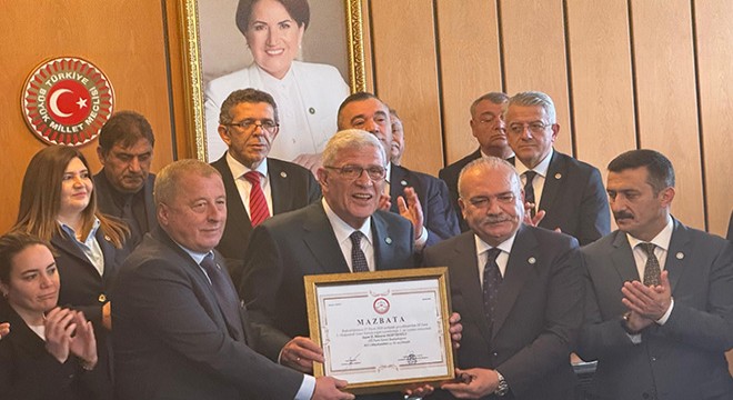 İYİ Parti Genel Başkanı Dervişoğlu, mazbatasını aldı