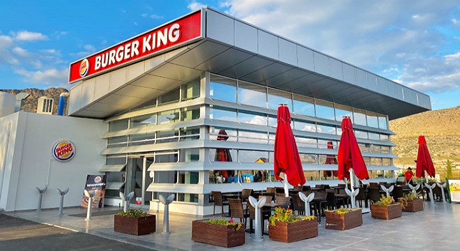 KKTC’de Burger King, Rum ambargosunu deldi
