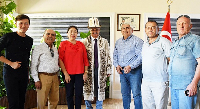 Kırgızlardan Başkan Topaloğlu'na ziyaret