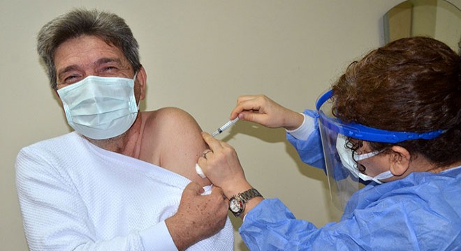 Serik'te sağlık çalışanlarına aşı