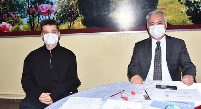 Vali Seymenoğlu, oğluyla amatör denizci sınavına girdi