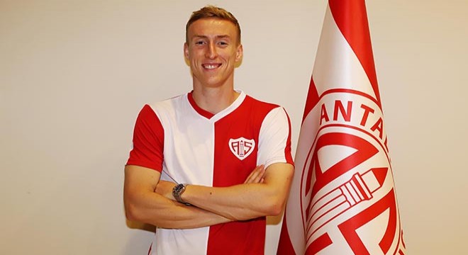 Adam Buksa, kiralık olarak Antalyaspor'da