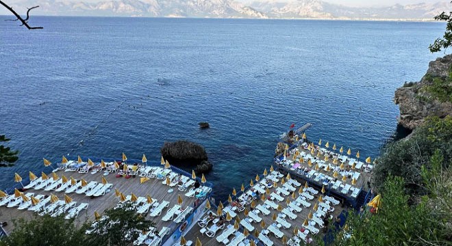 Akdeniz'in en temiz plajları Muratpaşa'nın