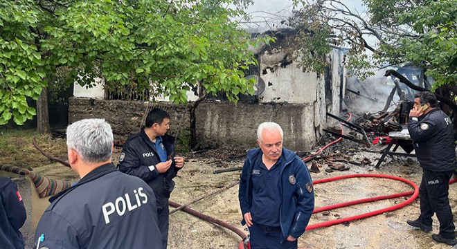 Ankara'da gecekonduda yangın: 1 ölü