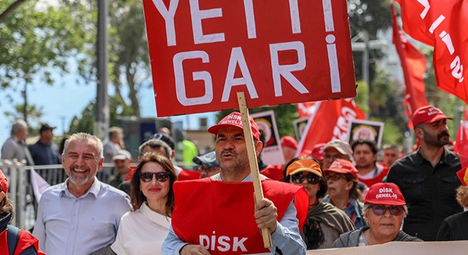 Antalya’da 1 Mayıs kutlaması