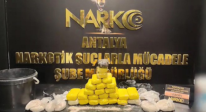 Antalya'da 15 kilo eroin ele geçirildi