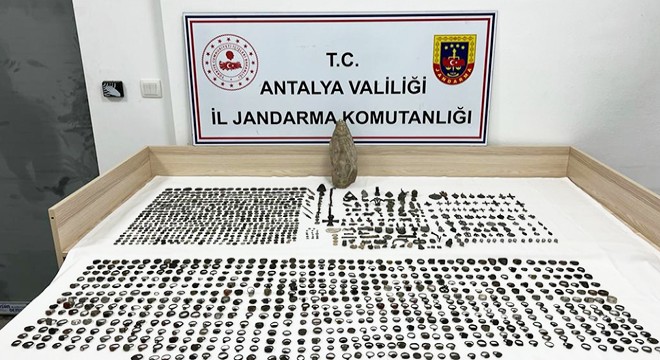 Antalya'da 1504 parça tarihi eser ele geçirildi