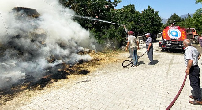 Antalya'da 700 balya kül oldu