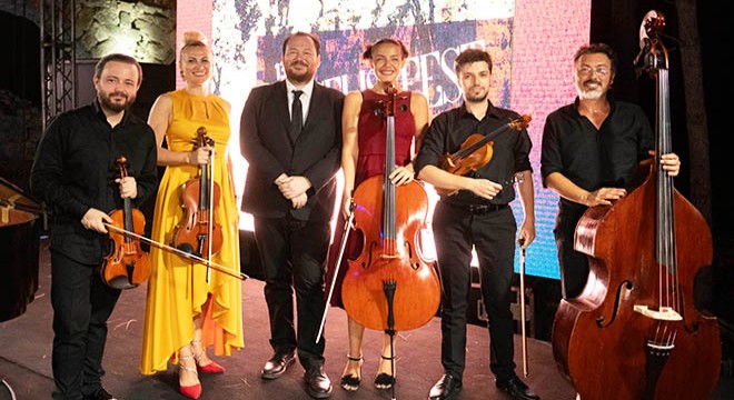 Antalya'da Gökhan Aybulus ve Cameratalia Quintet konseri