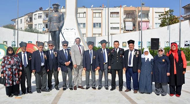 Antalya'da Korkuteli'de Zafer Bayramı törenle kutlandı