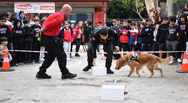 Antalya'da Zeyna'dan öğrencilere afet tatbikatı