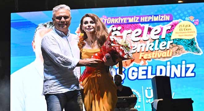 Antalya'da festivalde Doğu Anadolu gecesi