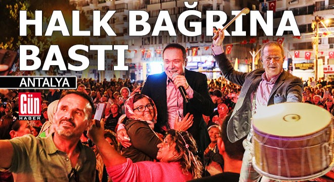 Antalya'da halk Sümer Ezgü'yü bağrına bastı