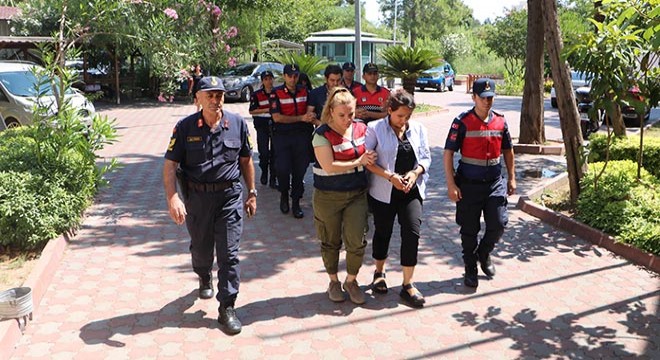 Antalya'da hırsızlık yapan 2 kadın turist tutuklandı