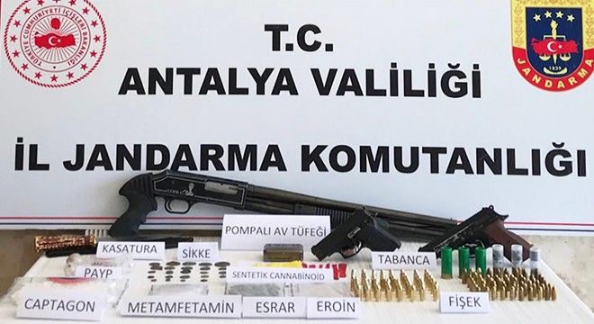 Antalya'da jandarmadan uyuşturucu operasyonu