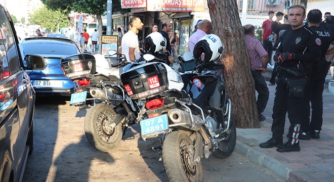 Antalya'da kuyumcu dükkanı kurşunlandı; 1 yaralı