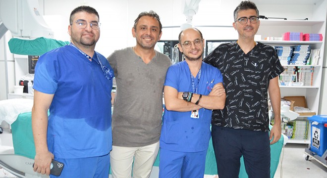 Antalya'da mitral kapak darlığı ameliyatsız tedavi edildi