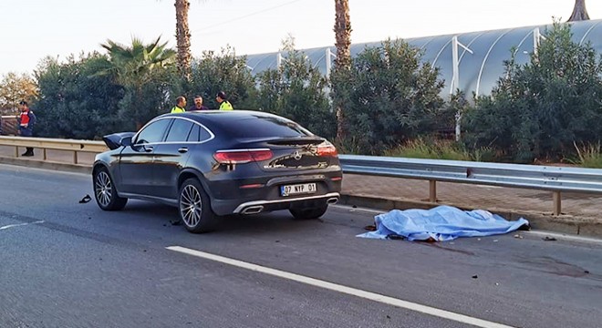 Antalya'da motosiklet sürücüsü kazada hayatını kaybetti