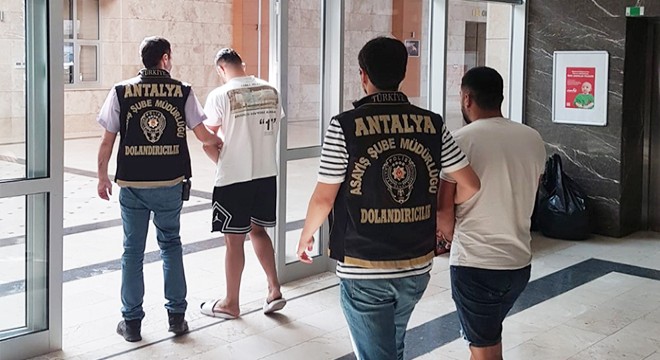 Antalya'da nitelikli dolandırıcılıktan 2 tutuklama