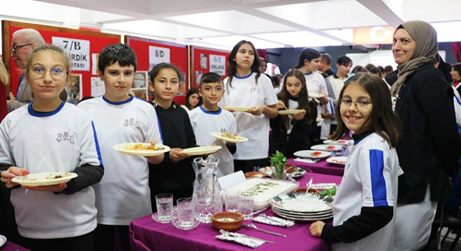 Antalya'da öğrencilerden yemek yarışması