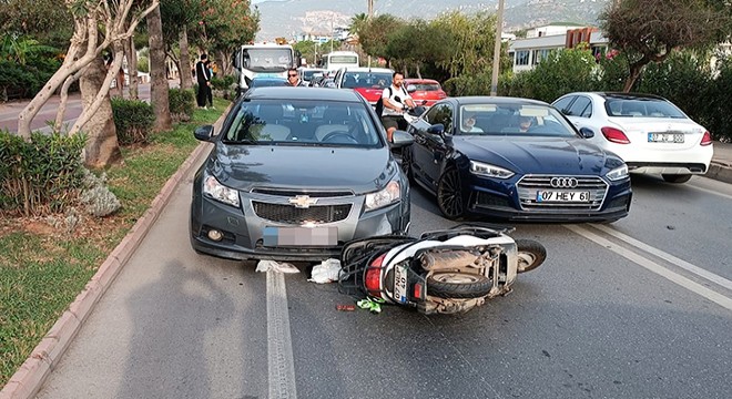 Antalya'da otobüsle çarpışan motosikletin sürücüsü öldü