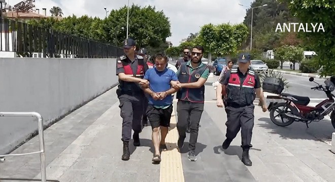 Antalya'da sahte MİT'çi yakalandı