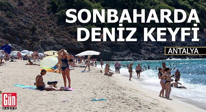 Antalya'da sonbaharda deniz keyfi