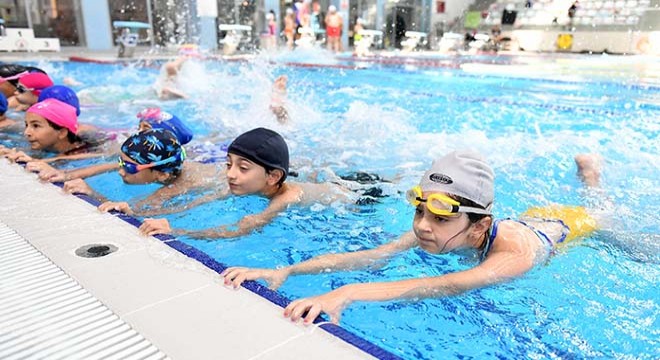 Antalya'da yüzme bilmeyen çocuk kalmayacak