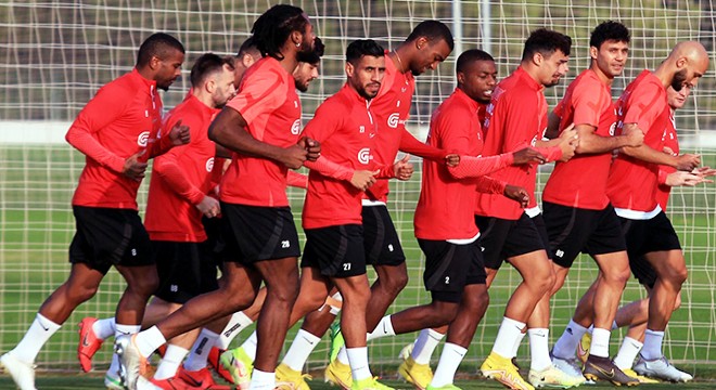 Antalyaspor'da Beşiktaş'a karşı 18 futbolcu yok