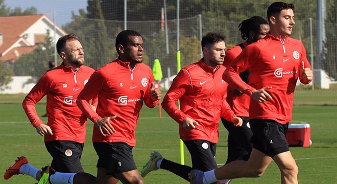 Antalyaspor'da transfer hareketliliği