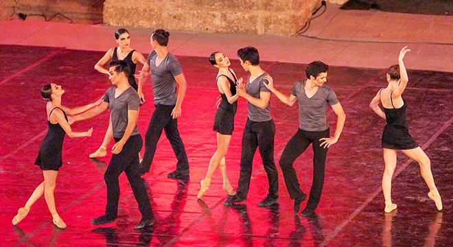 Aspendos'ta 'Carmen & Tango Ateşi' rüzgarı