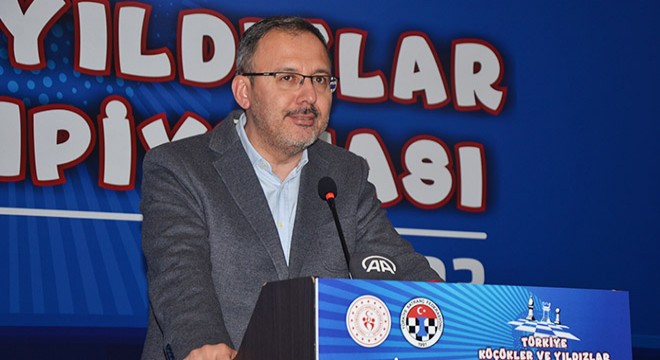 Bakan Kasapoğlu: Her evde mutlaka satranç oynayan birileri olsun