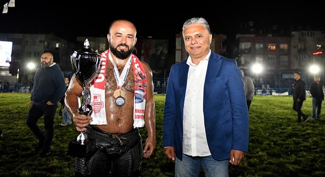 Başpehlivan Okulu liderlik koltuğunda