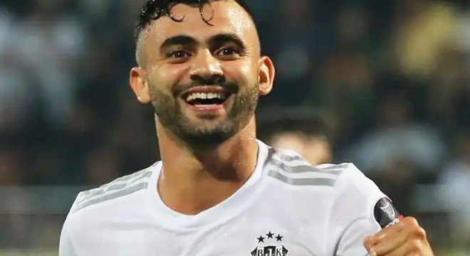 Beşiktaş'a Ghezzal'dan kötü haber