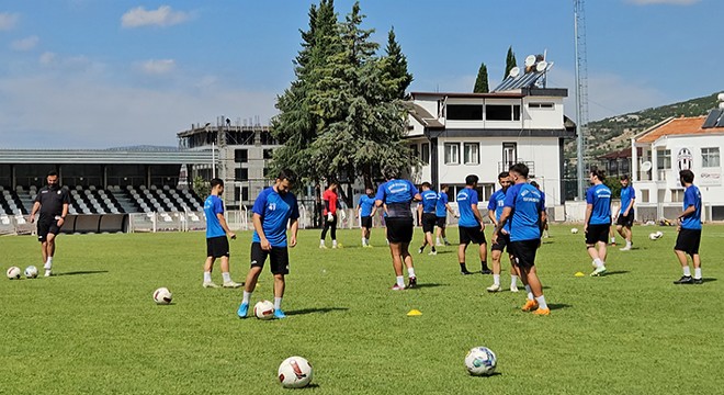 Bucak Belediye Oğuzhanspor'un ilk maçı kupada