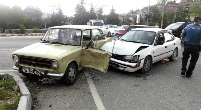 Burdur'da kaza; 2 yaralı