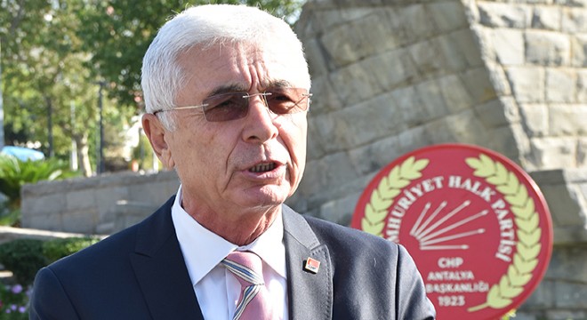 CHP Antalya İl Başkanı Kamacı ve yönetim Ata'nın huzurunda