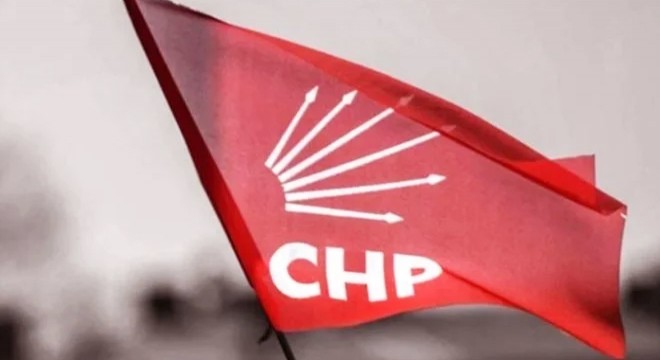 Antalya CHP'de 2 ilçede kongre tarihi belirsizliği