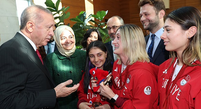 Erdoğan, Türkiye Milli Paralimpik Takımı sporcularını kabul etti