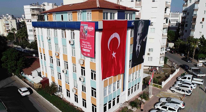 Cumhuriyet’in kazanımları Antalya'da binaları donattı