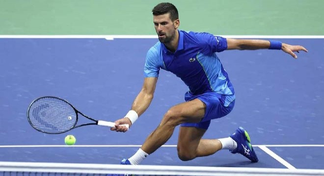 Djokovic, zirveyi garantiledi