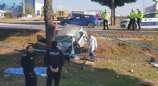 Döşemealtı'ndaki kazada 17 yaşındaki sürücü öldü, kardeşi yaralandı