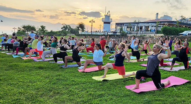 Dünya Yoga Günü Antalya'da kutlandı