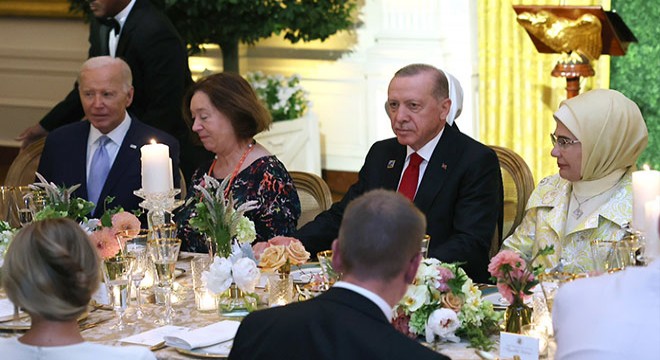 Erdoğan NATO yemeğine katıldı