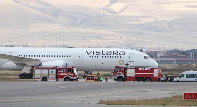 Erzurum'a acil iniş yapan uçaktaki bomba ihbarı asılsız çıktı