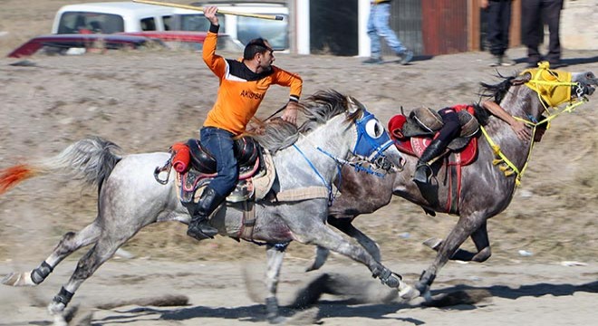 Erzurum'da dört nala sevda