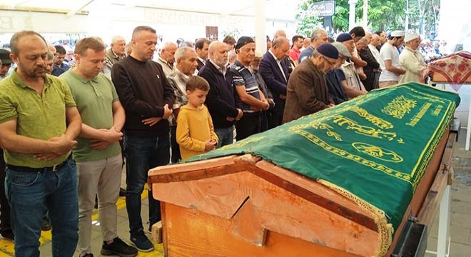 Eşinin Antalya'da öldürdüğü doktor, son yolculuğuna uğurlandı